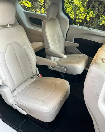 Chrysler Pacifica cena 139500 przebieg: 58500, rok produkcji 2021 z Człuchów małe 326
